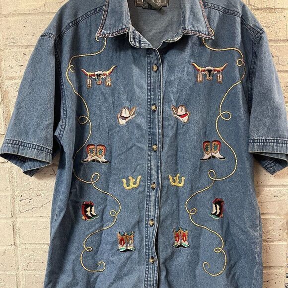 VINTAGE Way to Go Cowgirl Western Denim Shirt Embroidered Steer Skull Conchos  L - Picture 1 of 10